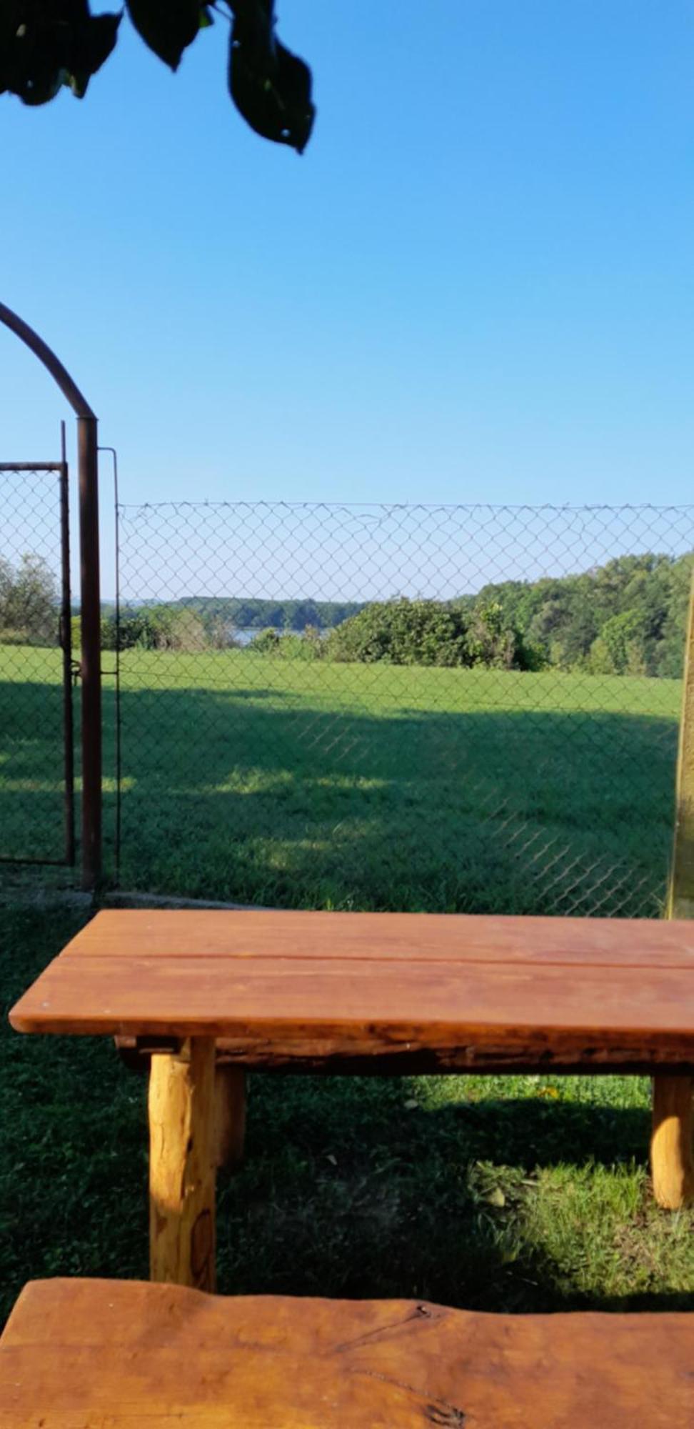 Ubytovani Na Sklepe U Prochazku Pouzdrany Exterior photo